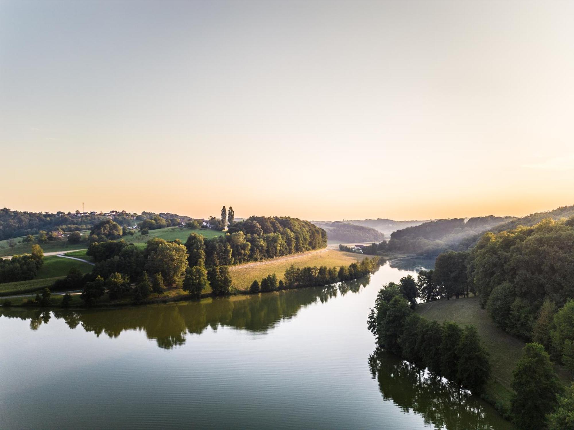 Falkensteiner Premium Camping Lake Blagus Sveti Jurij ob Scavnici Exteriér fotografie